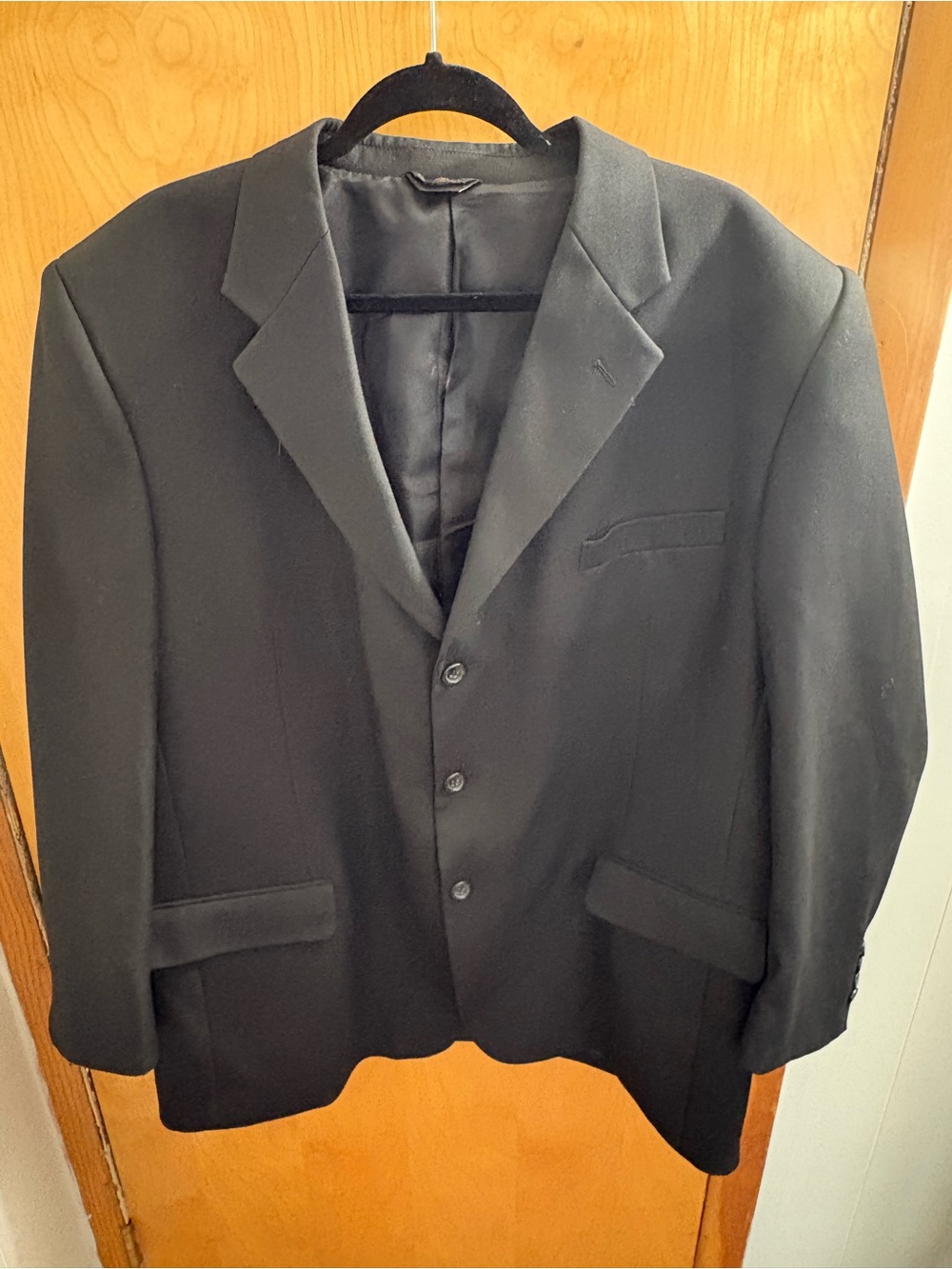 Men's Black Three-Button Sport Coat Blazer
